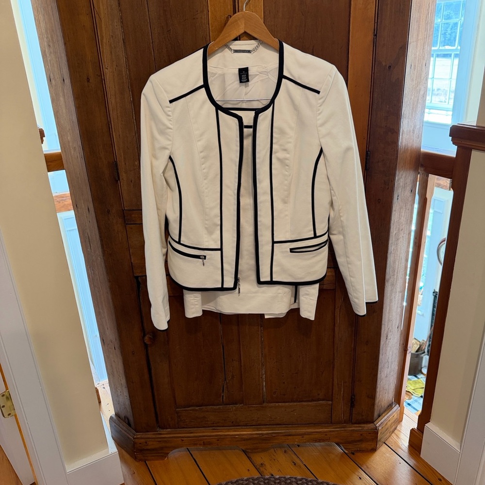 WHBM White Skirt Suit Jacket with Black Contrast-Trim Sz 12